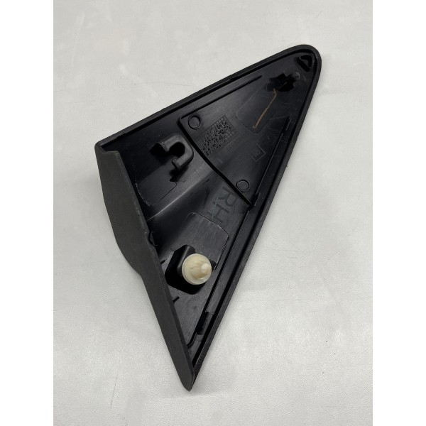 Moldura Retrovisor Direito Chevrolet Onix 2013 A 2019