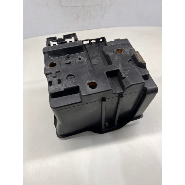 Base Suporte Caixa Bateria Ford New Fiest 2015