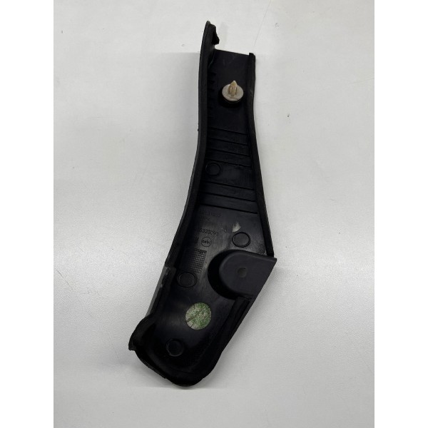 Moldura Interna Para-lama Dir Chevrolet Onix  2013 A 2019
