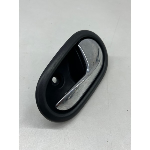 Maçaneta Puxador Dir\tras Renault Sandero 2015 A 2018