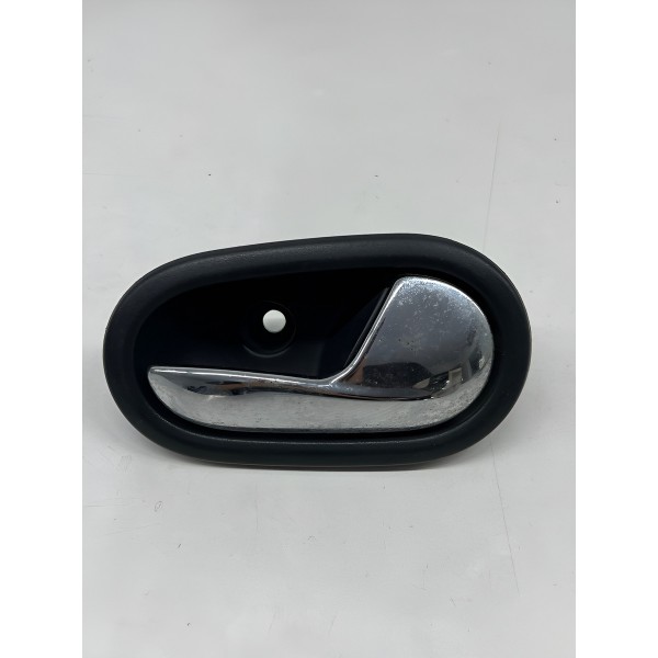 Maçaneta Puxador Dir\tras Renault Sandero 2015 A 2018