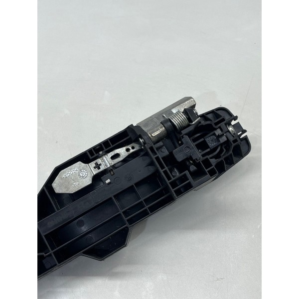 Maçaneta Externa Porta Dian. Dir. Nissan March 2014 A 2019