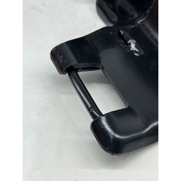 Trava Do Banco Traseiro L. Esquerdo Ram Rampage 2024 A 2025