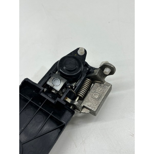 Maçaneta Externa Dianteira Esquerda Fiat Mobi  2016 A 2020 Dianteira