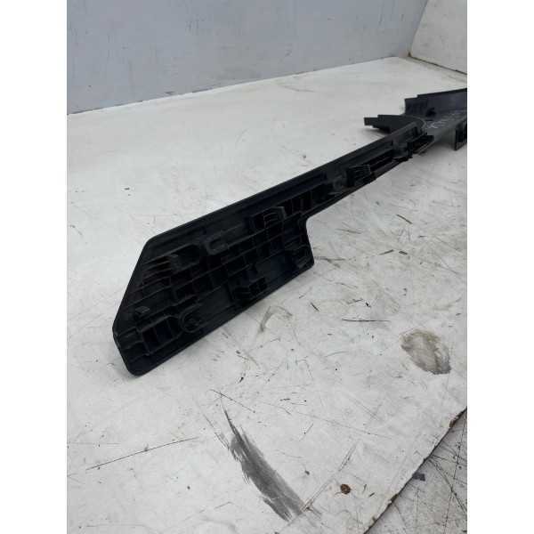 Soleira Esquerda Volkswagen Amarok  2011