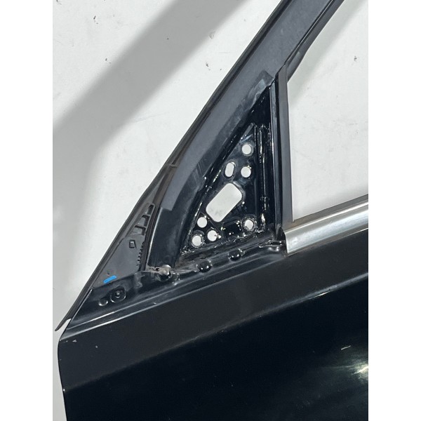 Porta Dian\esq Chery Tiggo 8 2025