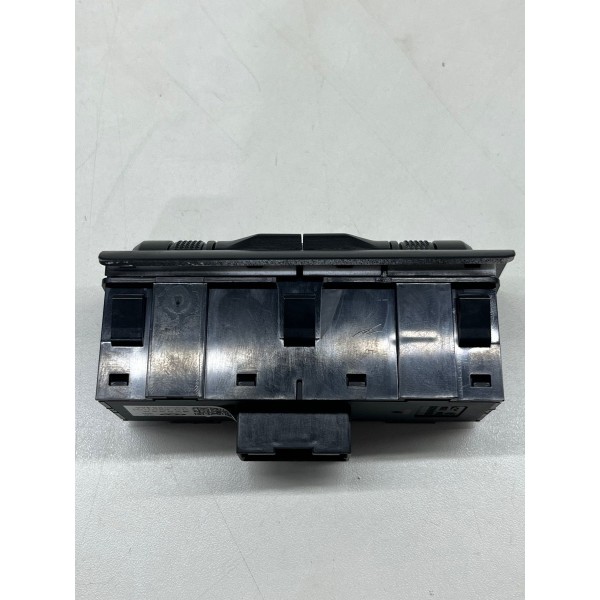 Botão Comando Farol Porta Malas Tiggo 7 2023