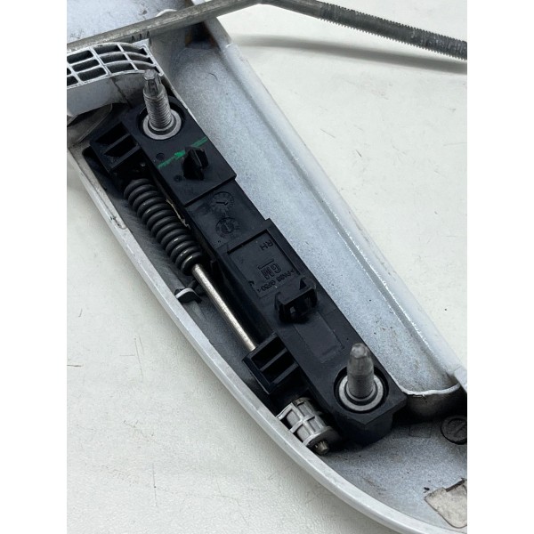 Maçaneta Ext. Dianteira Direita Chevrolet Onix 2013 A 2019