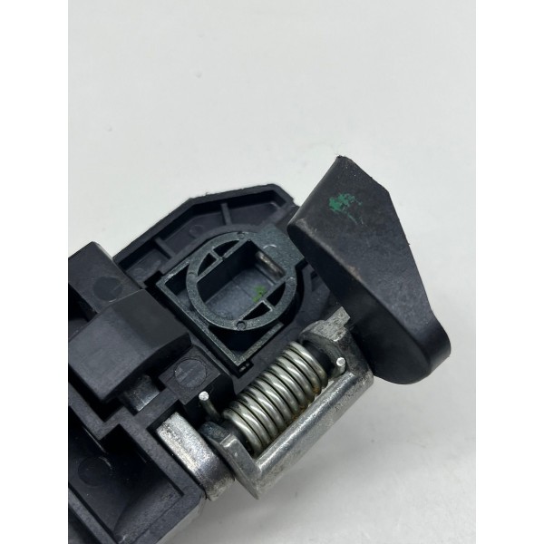 Maçaneta Externa  Dianteira Direita Fiat Mobi 2016 A 2022