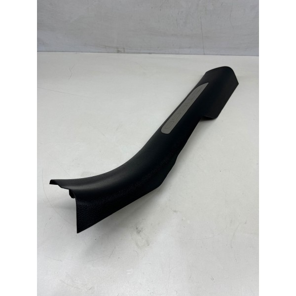 Soleira Traseira Esquerda Chery Tiggo 8 Pro 2025