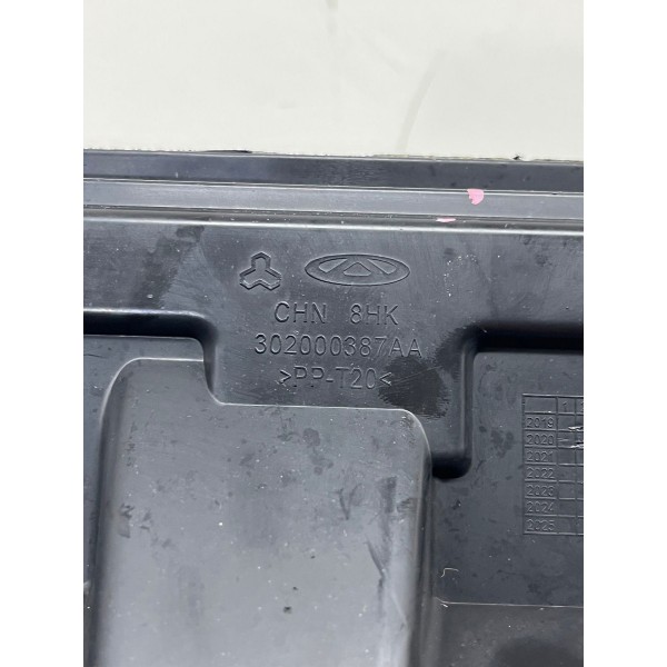 Defletor Esquerdo Radiador Chery Tiggo 8 Pro 2025