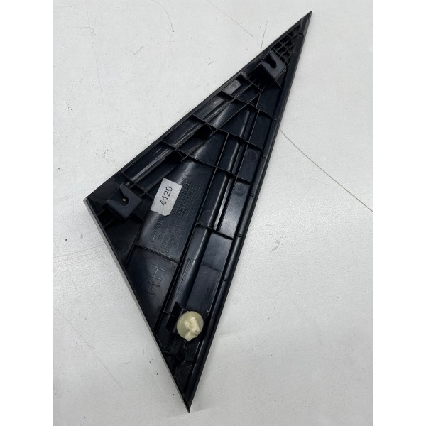 Moldura Retrovisor Lado Direito Hyundai Hb20  2013 A 2019