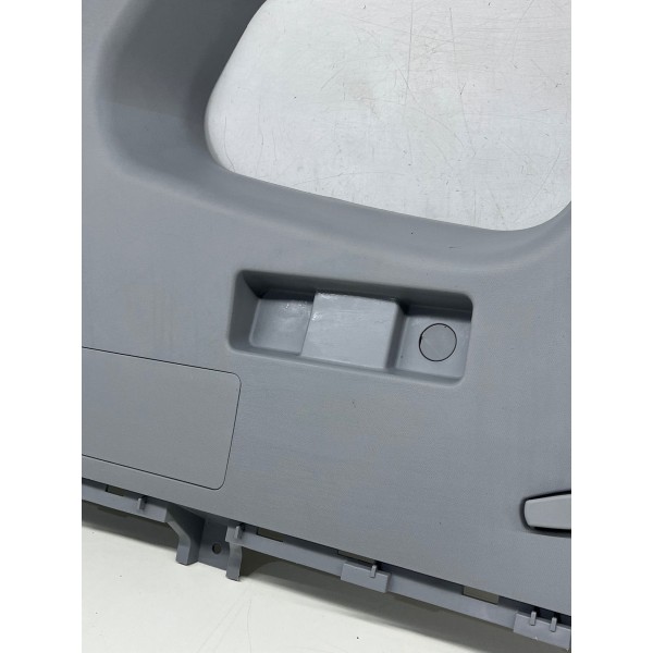 Acabamento Coluna Traseira Esquerda Chery Tiggo 8 Pro 2025