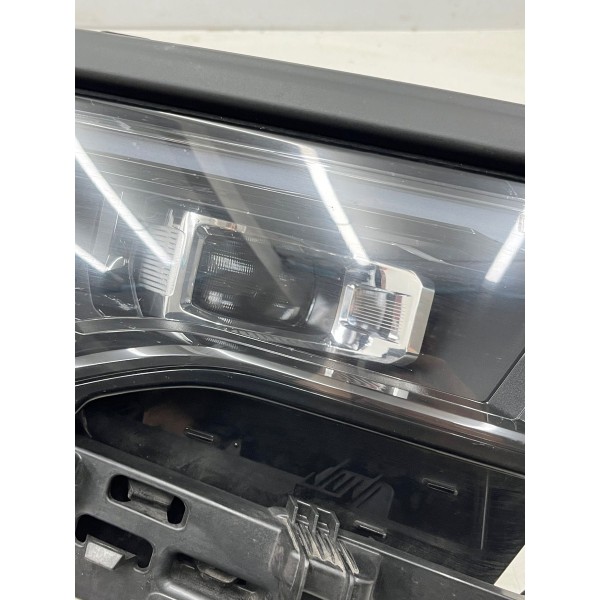 Farol Dianteiro Direito Led Rampage 2023 A 2025 2023a2025 Direito/passageiro