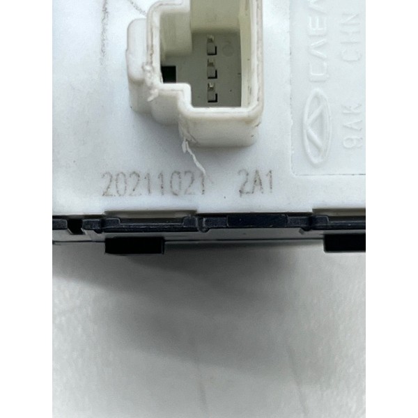 Botao Vidro Dianteiro Direito Chery Tiggo 8 Pro 2025