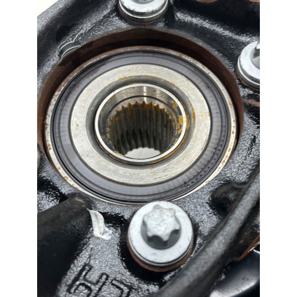 Montante Dianteiro Esquerdo Ram Rampage  2024 A 2025