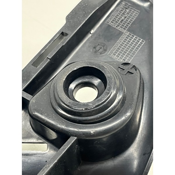 Guia Para-choque Tras. Dire. Mercedes-benz A200 2013 A 2019