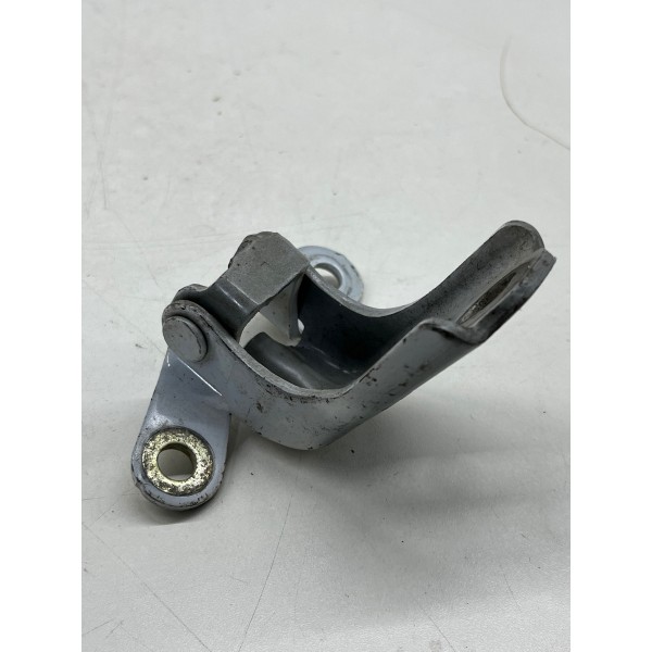 Dobradiça Porta Traseira Direita Chevrolet Onix 2013 A 2019