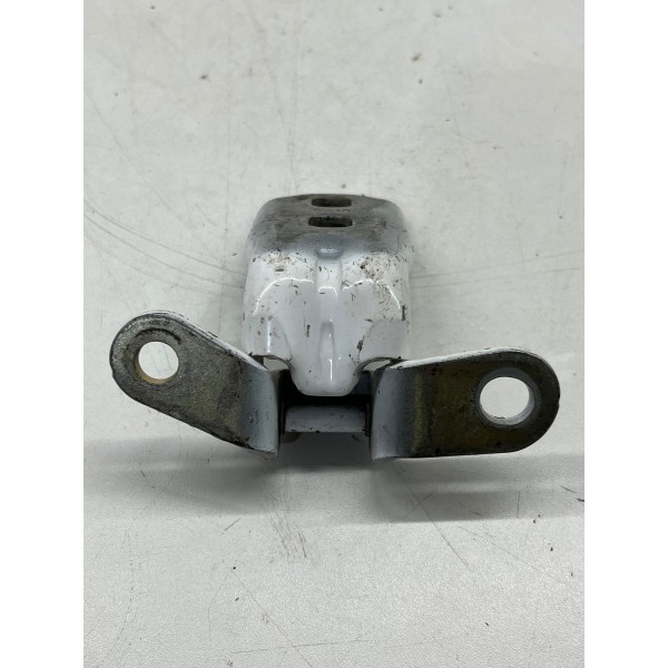 Dobradiça Porta Traseira Direita Chevrolet Onix 2013 A 2019