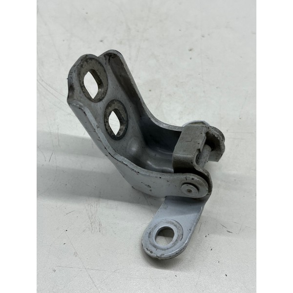 Dobradiça Porta Traseira Direita Chevrolet Onix 2013 A 2019