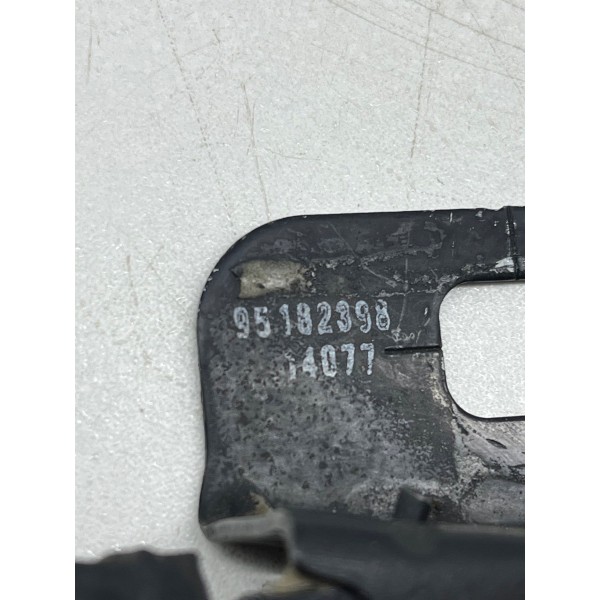 Fechadura Capô Dianteiro Chevrolet Tracker 2012 A 2016