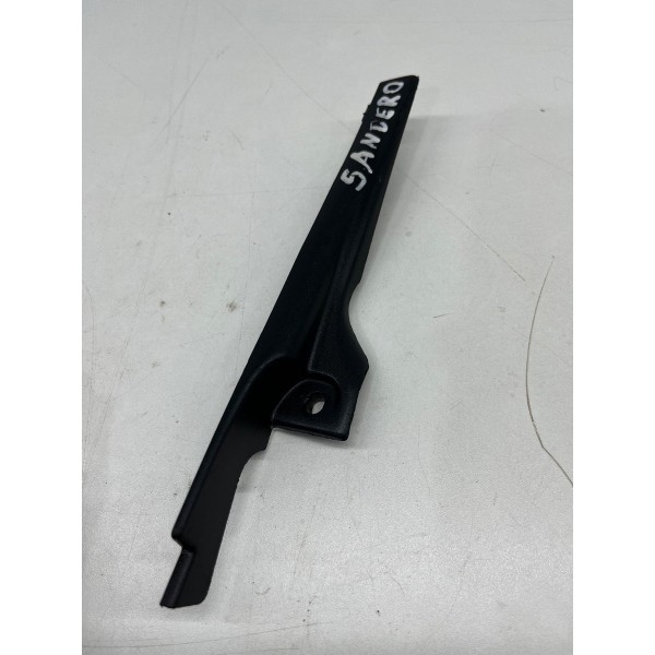 Acabamento Direito Churrasqueira Renault Sandero 2015