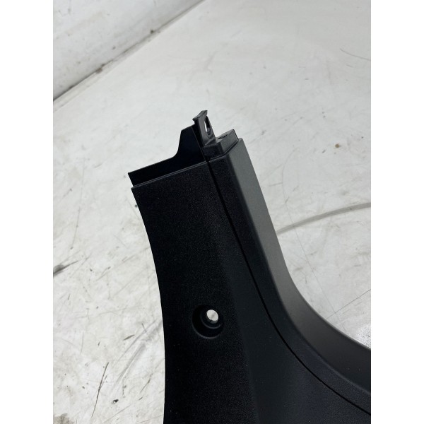 Acabamento Lado Esquerdo Vidro Caçamba Ram Rampage 2025