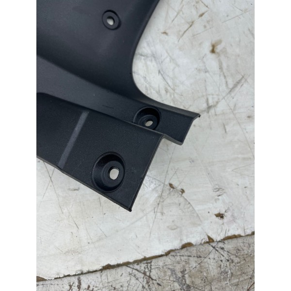 Acabamento Lado Esquerdo Vidro Caçamba Ram Rampage 2025