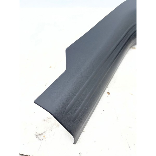 Soleira Dianteira Direita Ram Rampage  2025