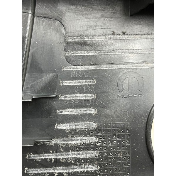 Acabamento Coluna Superior Direita Ram Rampage 2025