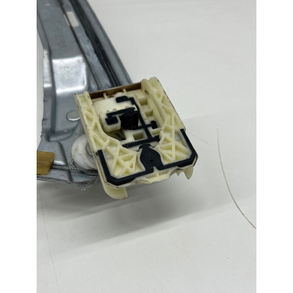 Máquina Vidro Dianteiro Direito Chery Tiggo 8 Pro 2025