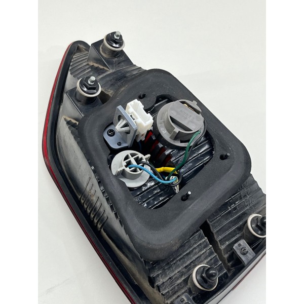 Lanterna Traseira Direita Tampa Hyundai Hb20 1.0 2019