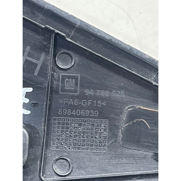 Acabamento Moldura Retrovisor L. Esq. Chevrolet Onix