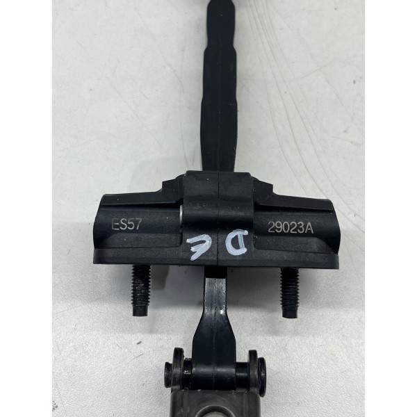 Limitador Porta Tras Direita Ram Rampasge 2025