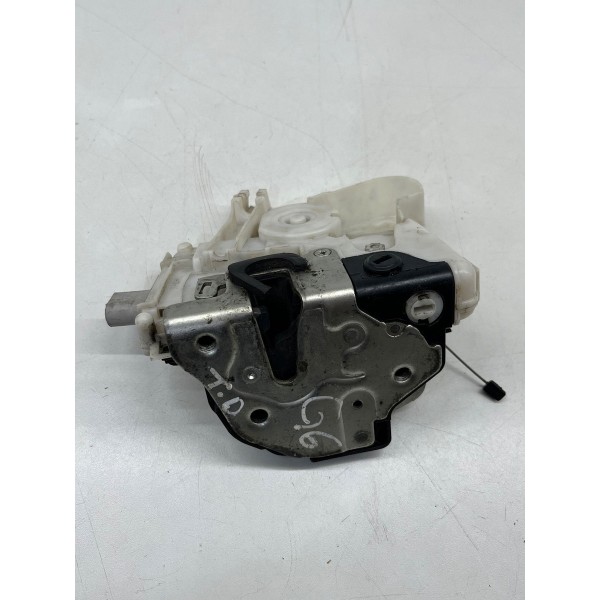 Fechadura Elet. Tras. Dir. Volkswagen  Voyage 2009 A 2016