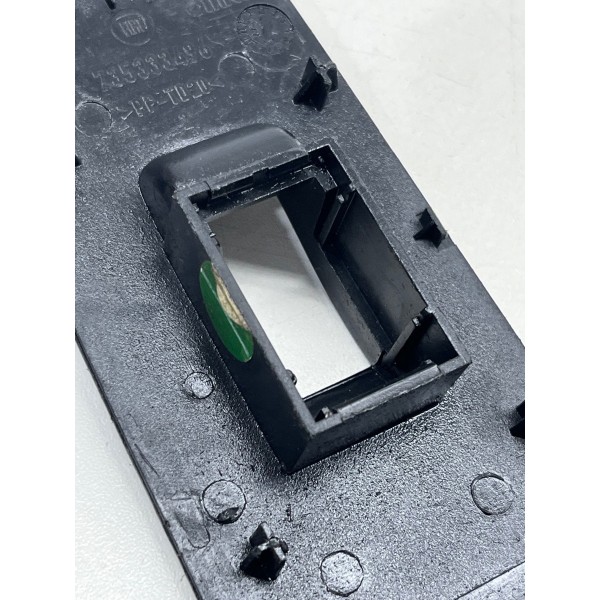 Moldura Botão Dianteiro Direito Fiat Palio 2004 A 2008