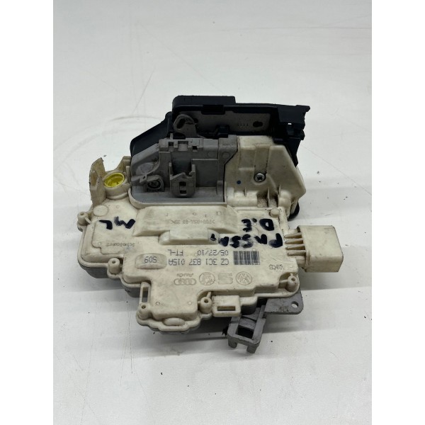 Fechadura Dianteira Esquerda Vw Passsat 2009 A 2014