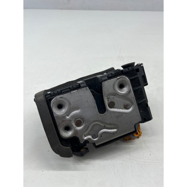 Fechadura Traseira Esquerdo Chevrolet Onix  2013 A 2018