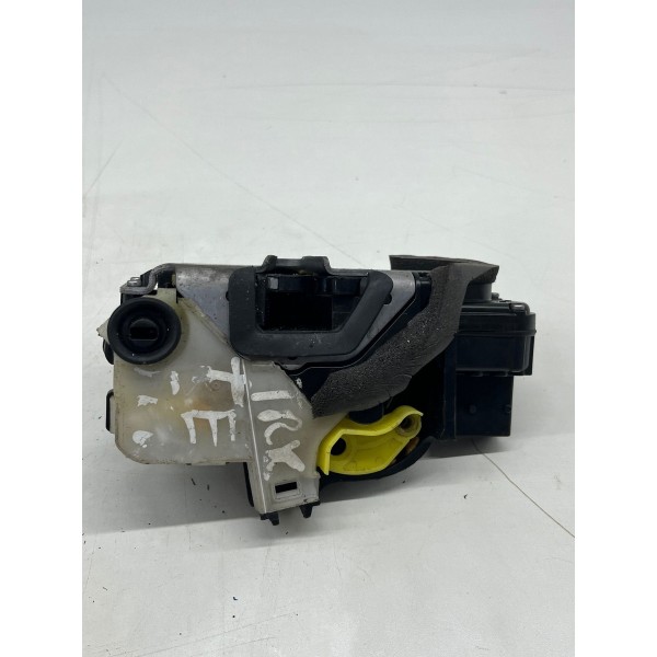 Fechadura  Traseira Esquerda Chevrolet Tracker 2014 A 2020