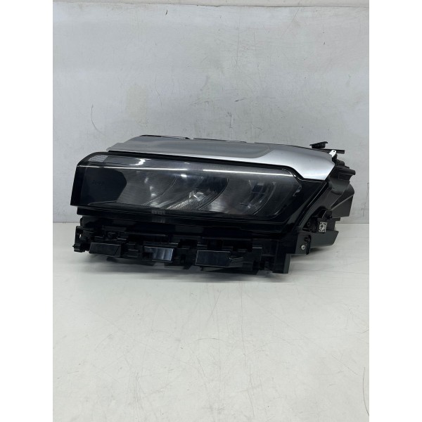 Farol Dianteiro Esquerdo  Jeep Commander 2022 A 2025