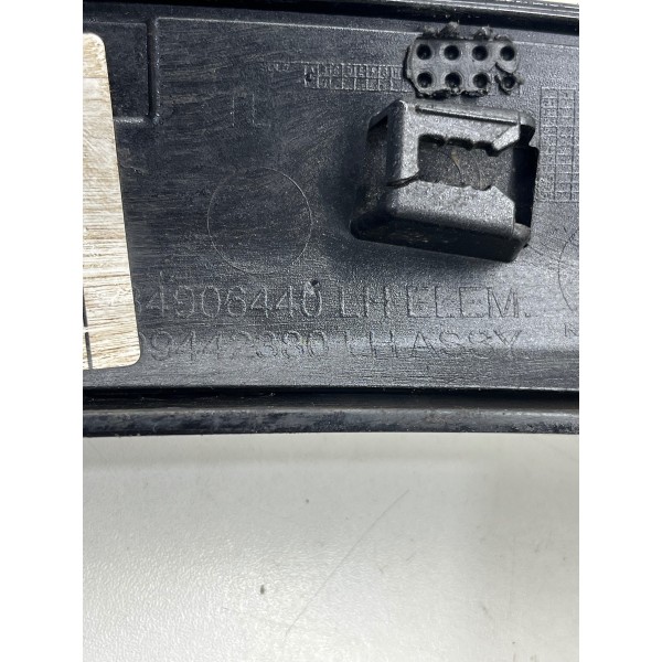 Moldura Paralama Diant. Esquerda Jeep Commander 2022 A 2025