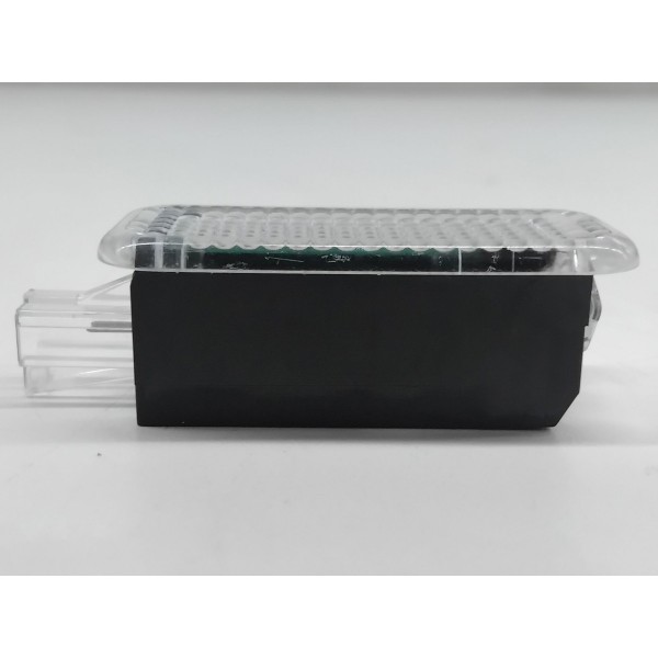 Luz Cortesia Forro Porta Traseira Esquerda Audi Q3 2013 2022