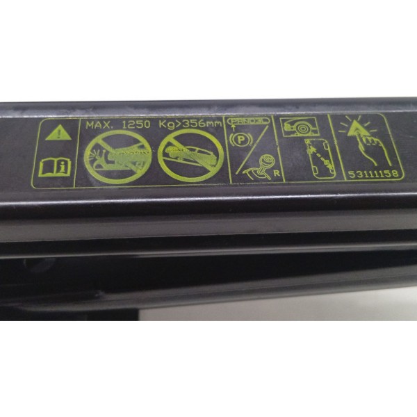 Kit Chave De Roda Com Macaco Jeep Commander 2023