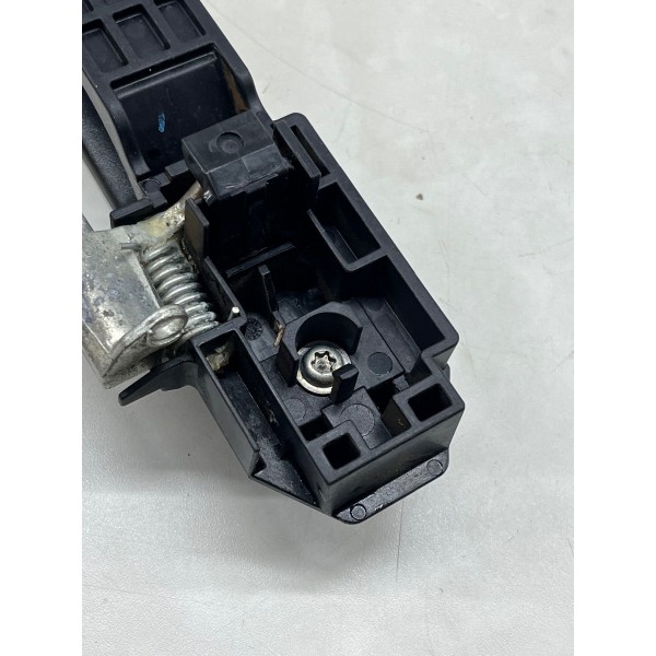 Maçaneta Traseira Esquerda Mitsubishi L200 Triton 2013