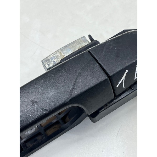 Maçaneta Traseira Esquerda Mitsubishi L200 Triton 2013