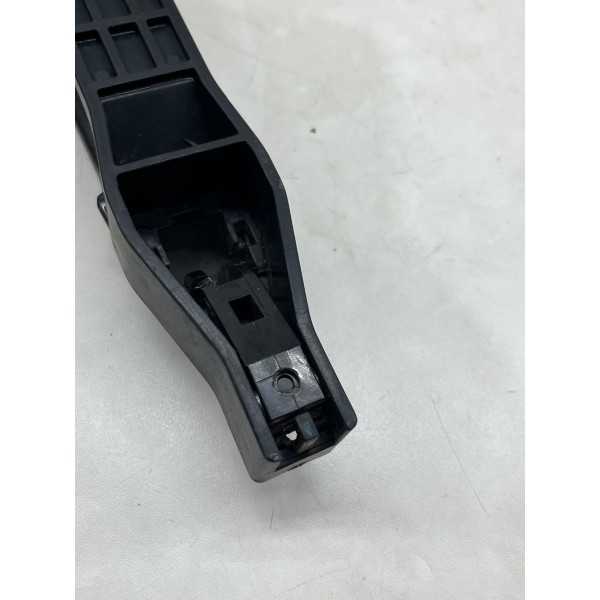 Maçaneta Traseira Esquerda Mitsubishi L200 Triton 2013