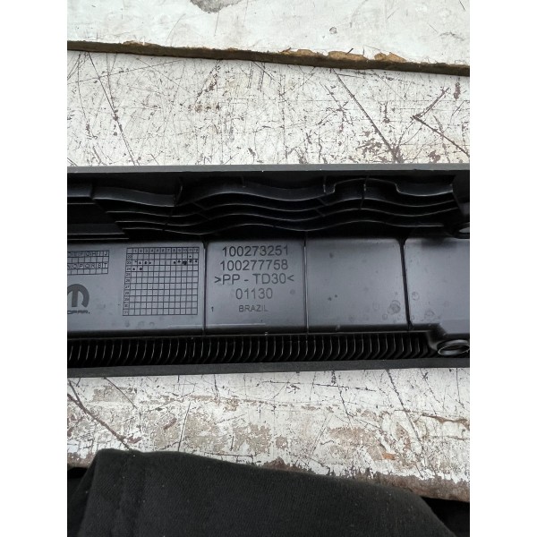 Acabamento Inferior Vidro Caçamba Ram Rampage 2022 A 2025