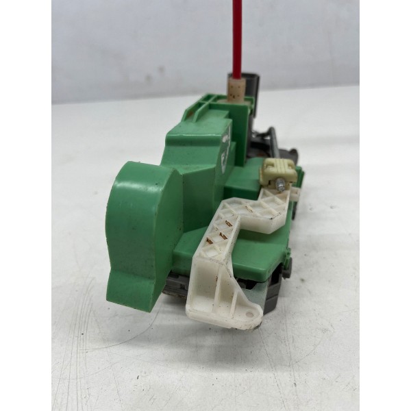 Fechadura Porta Traseira Direita Fiat Linia 2007 A 2013