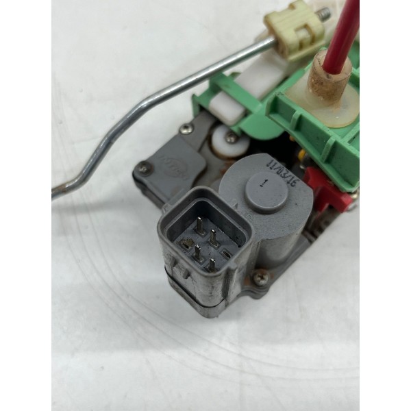 Fechadura Porta Traseira Direita Fiat Linia 2007 A 2013