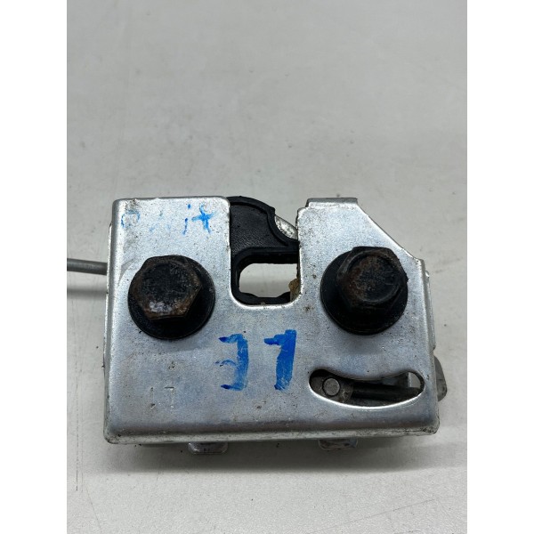 Fechadura Trava Encosto Banco Traseiro Gm Onix 2013 A 2019